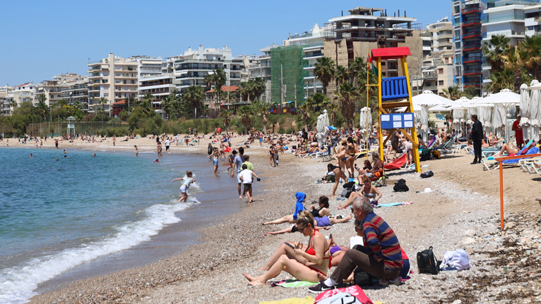 Τι προβλέπει ο νόμος για την πρόσβαση στις παραλίες Τι προβλέπει ο νόμος για την πρόσβαση στις παραλίες