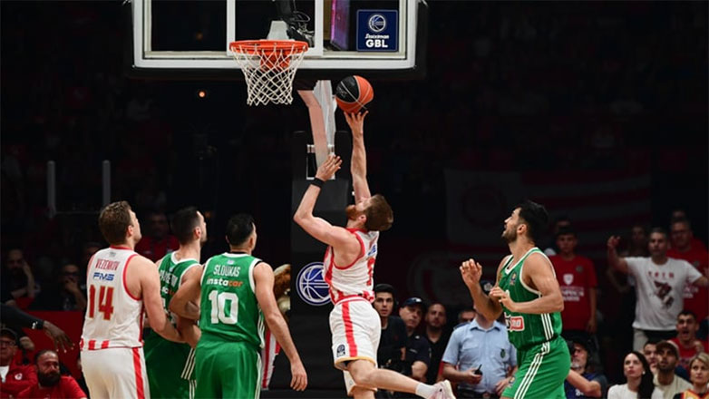 Το φιάσκο καραδοκεί