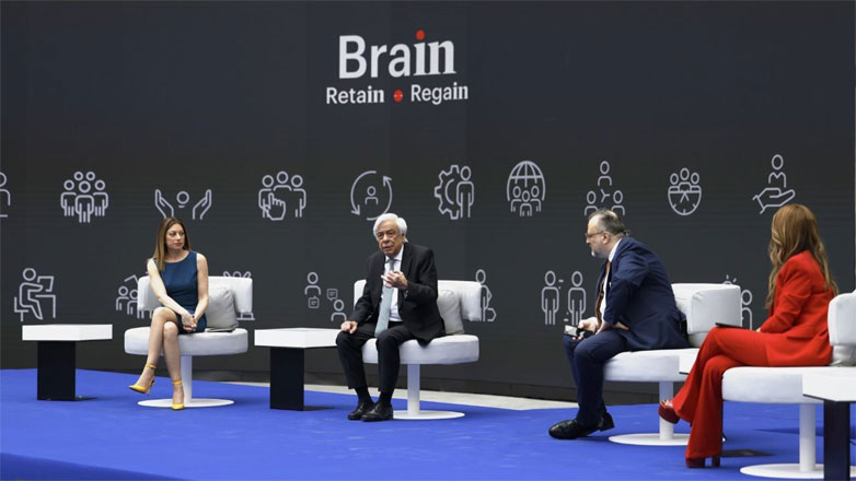 Προκόπης Παυλόπουλος στο inForum: «Καμία βιωσιμότητα για εξειδικευμένες θέσεις εργασίας στο παραγωγικό μοντέλο της Χώρας»