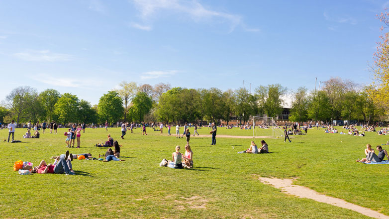 Βρετανία: Η άνοιξη του 2025 είναι η θερμότερη που έχει καταγραφεί ποτέ στη χώρα