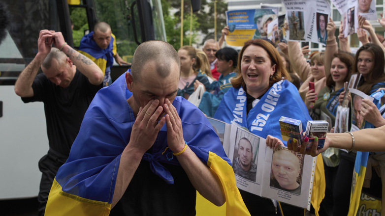 Ζελένσκι: Τις επόμενες ημέρες Κίεβο και Μόσχα θα ανταλλάξουν λίστες με ονόματα αιχμαλώτων πολέμου