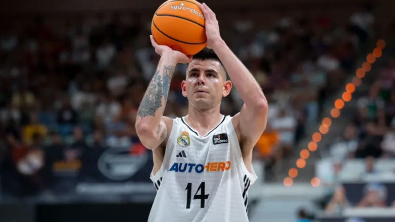 Ρεάλ Μαδρίτης: Υποβλήθηκε σε εγχείρηση στο αριστερό ισχίο ο Γκάμπριελ Ντεκ