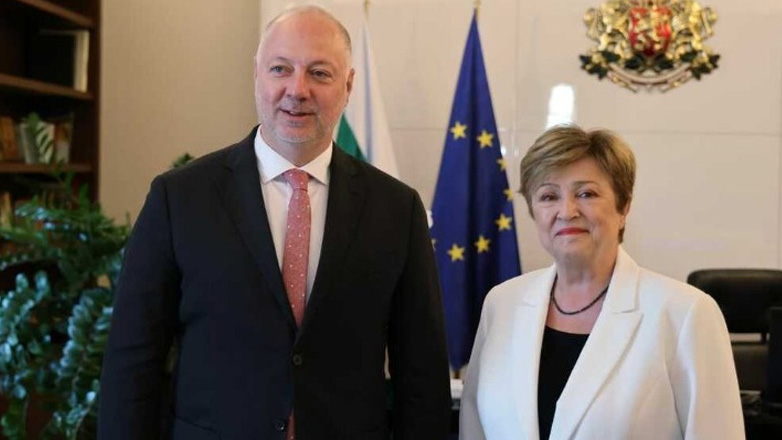 Ζελιάσκοφ: Η υιοθέτηση του ευρώ σηματοδοτεί ένα νέο κεφάλαιο για την οικονομία της Βουλγαρίας