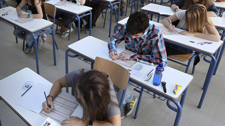 Πανελλαδικές 2025: Αυτές είναι οι απαντήσεις στα σημερινά θέματα