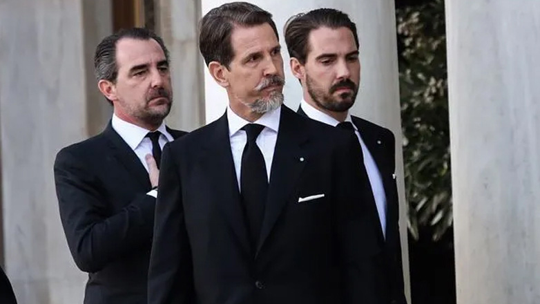 ΣτΕ: Συζητήθηκε η συνταγματικότητα του επιθέτου «Ντε Γκρες» στα δέκα μέλη της πρώην βασιλικής οικογένειας