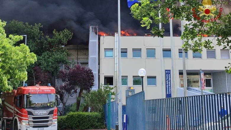 Ιταλία: Πυρκαγιά ξέσπασε στο Πανεπιστήμιο του Βιτέρμπο