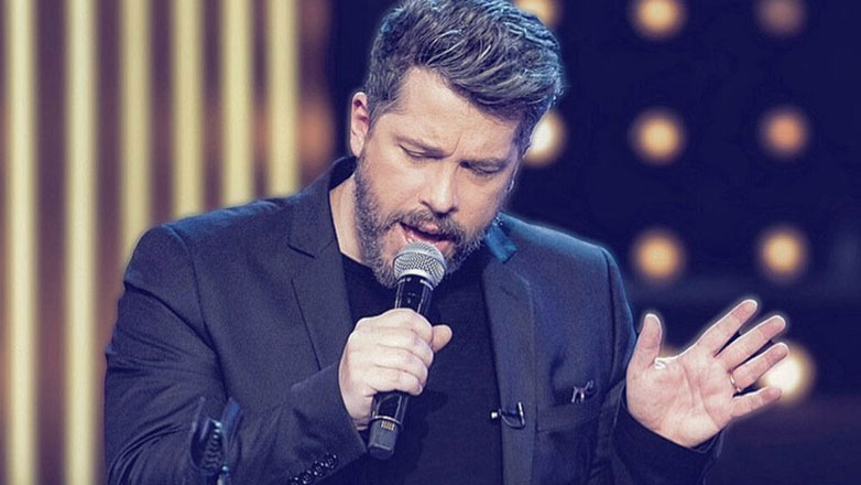 Χάρης Βαρθακούρης: Ακύρωσε live εμφάνισή του – Το πρόβλημα υγείας που τον ταλαιπωρεί