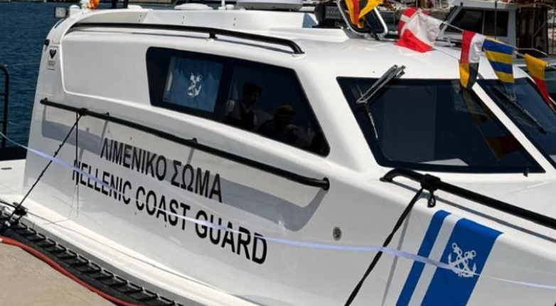 Εξόκειλε θαλαμηγός με 7 επιβαίνοντες στη Νάουσα Πάρου