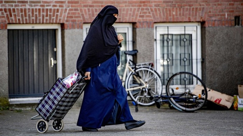 Η Δανία θα επεκτείνει την απαγόρευση πλήρους κάλυψης προσώπου σε σχολεία και πανεπιστήμια