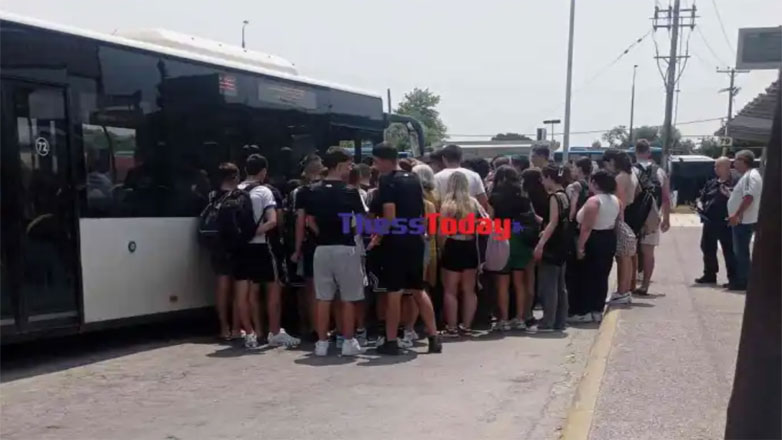 Ουρές, ταλαιπωρία και λεωφορεία χωρίς κλιματισμό στη Θεσσαλονίκη