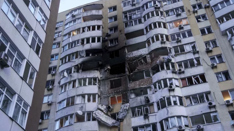 Σφοδρή ρωσική επίθεση στο Κίεβο με βαλλιστικούς πυραύλους