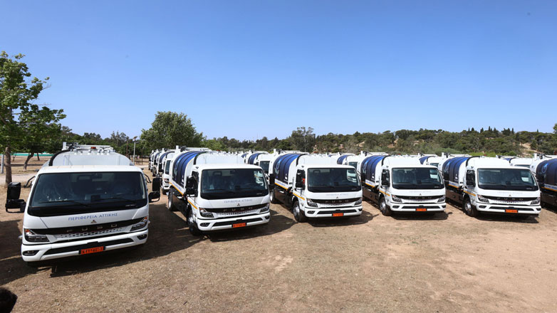 Νίκος Χαρδαλιάς: «Παραδίδουμε στους Δήμους της Αττικής 65 υπερσύγχρονα ηλεκτρικά απορριμματοφόρα για ένα καθαρότερο Λεκανοπέδιο» Νίκος Χαρδαλιάς: «Παραδίδουμε στους Δήμους της Αττικής 65 υπερσύγχρονα ηλεκτρικά απορριμματοφόρα για ένα καθαρότερο Λεκανοπέδιο»