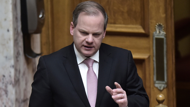 Προβληματισμός στο Μαξίμου για διαρροές βουλευτών στην ψηφοφορία για την προανακριτική Καραμανλή