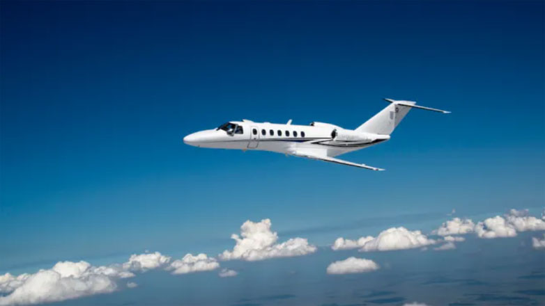 Συναγερμός στη Θεσσαλονίκη – Αεροπλάνο έβγαζε καπνούς στον αέρα