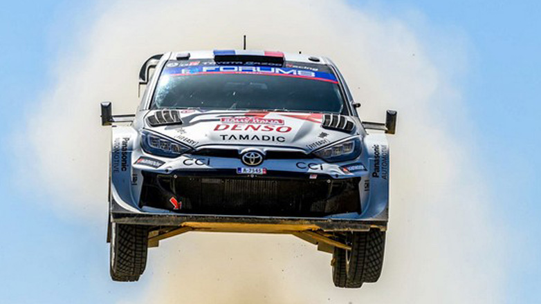 Rally Italia Sardegna 2025: Αυλαία στον αγώνα των εκπλήξεων- Προηγούνται οι Ogier- Landais με μικρή διαφορά απο τους Tanak- Jarveoja