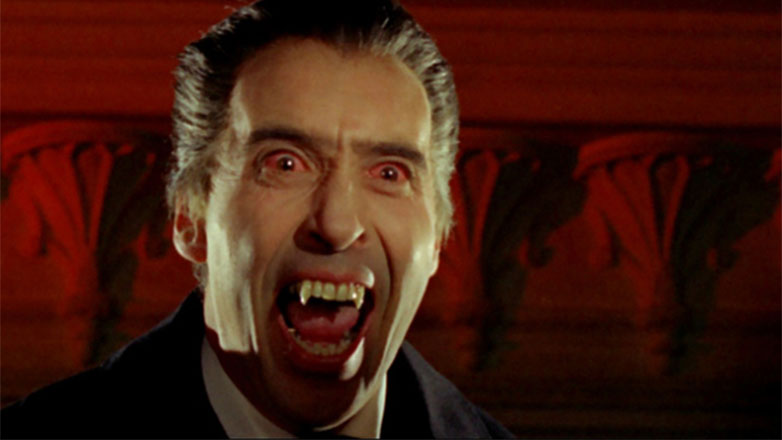 Κρίστοφερ Λι: Ο αγαπημένος Δράκουλας, που έζησε μία μυθιστορηματική ζωή ως γνήσιος απόγονος του Καρλομάγνου