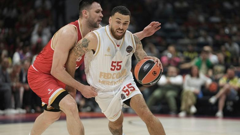 «Κρίσιμη συνάντηση του Μάικ Τζέιμς με τη Μονακό σήμερα – Έχει έρθει σε επαφή με τον παίκτη ο Ολυμπιακός»!