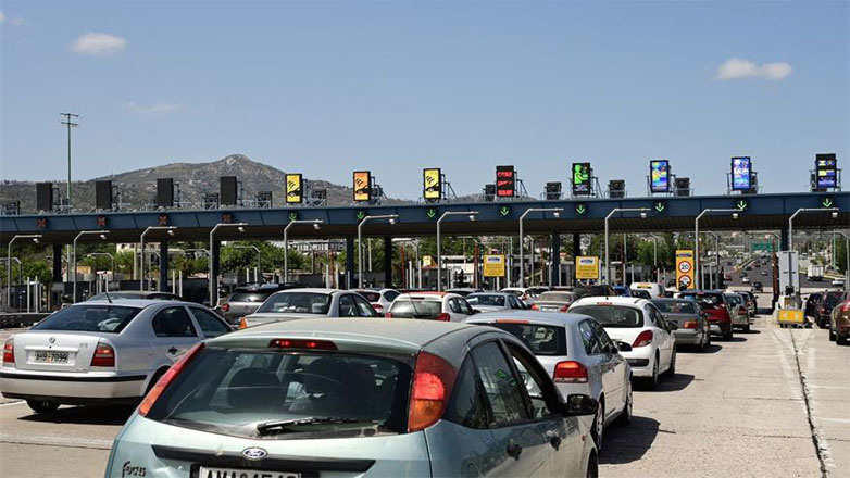 Επιστροφή εκδρομέων τριημέρου: Αυξημένη κίνηση σε Μέγαρα και Ελευσίνα