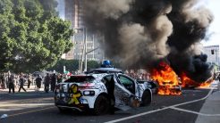 Τραμπ: Αυτοί που προκαλούν προβλήματα είναι επαγγελματίες ταραχοποιοί και αντάρτες