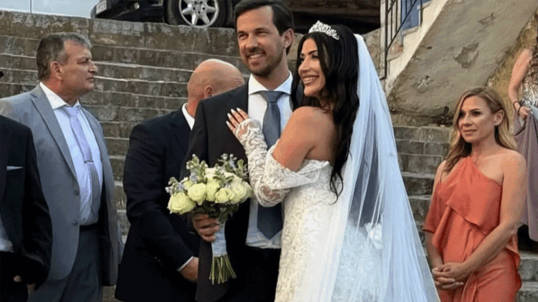 Power of Love: Παναγιώτου και Περπερίδης παντρεύτηκαν με κουμπάρα την Καραβάτου