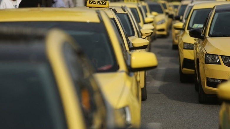 Ταξί: Στάση εργασίας την Τρίτη από τις 15:00 έως τα μεσάνυχτα