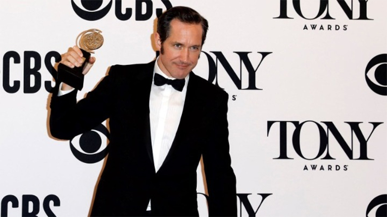 «Χάρι Πότερ »: Ο Μπέρτι Κάρβελ θα υποδυθεί τον Cornelius Fudge στη σειρά του HBO