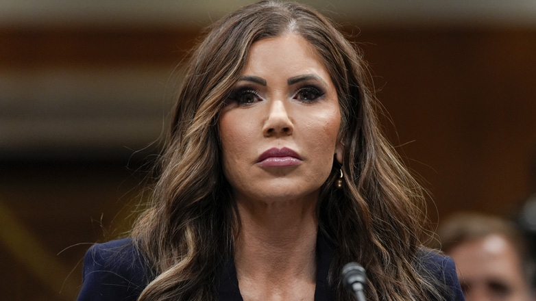 ΗΠΑ: Η υπουργός Εσωτερικής Ασφαλείας επικρίνει την πρόεδρο του Μεξικού για τις δηλώσεις της σχετικά με τις ταραχές στο Λος Άντζελες