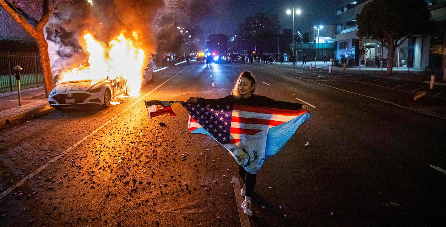 Εμπόλεμη ζώνη οι δρόμοι του Λος Άντζελες
