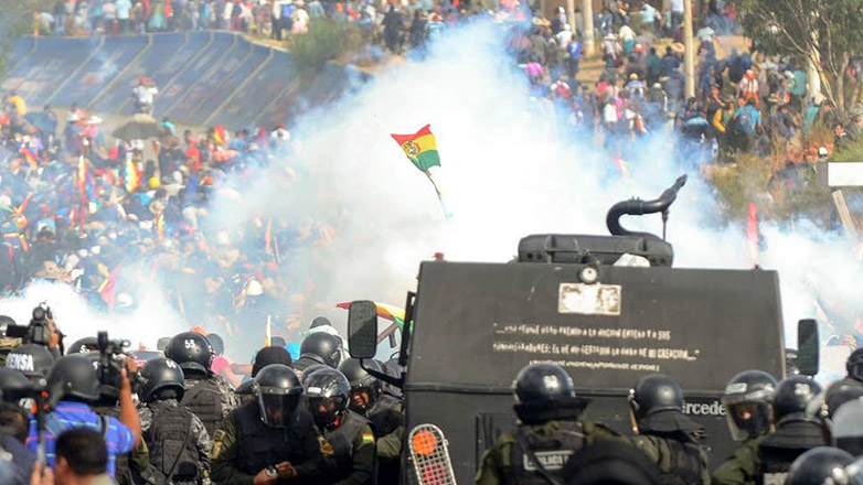 Βολιβία: Νεκρός αστυνομικός σε επεισόδια μεταξύ οπαδών του Μοράλες και αστυνομίας