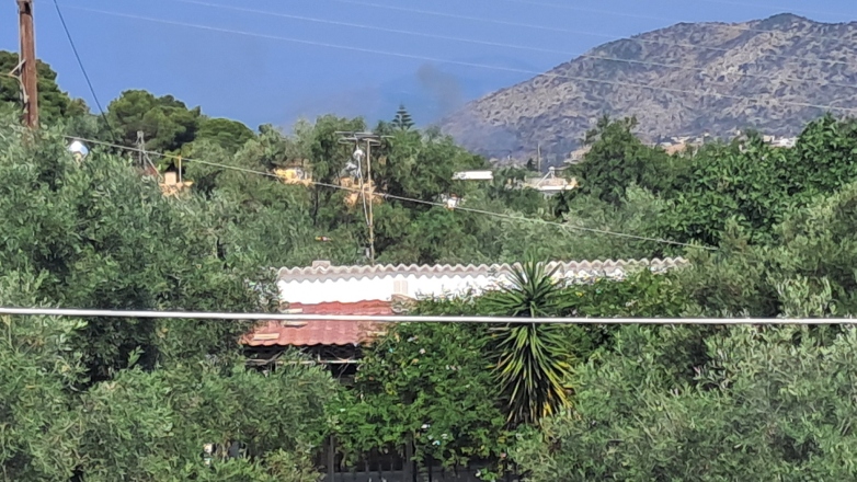 Φωτιά στην Σαλαμίνα