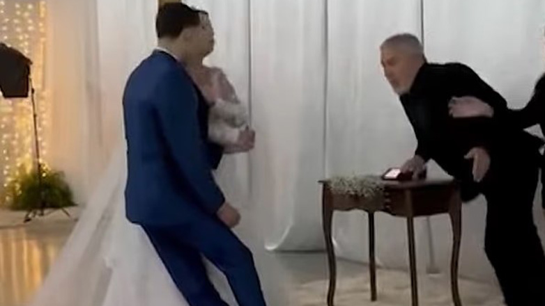 Γαμπρός κατέρρευσε την ώρα του γάμου