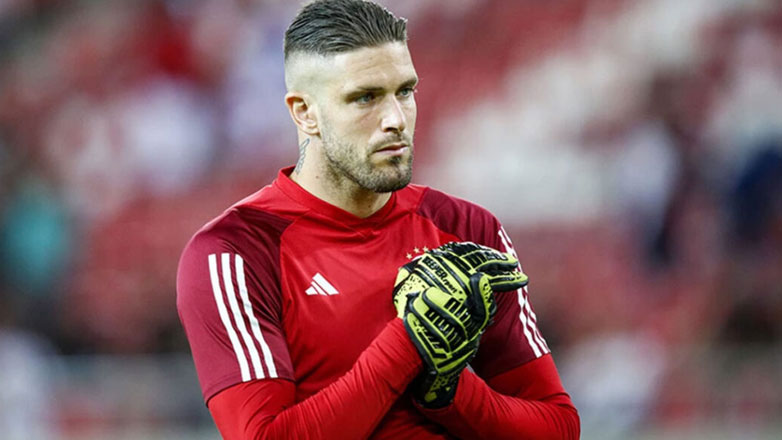 Ο Αλέξανδρος Πασχαλάκης «σπάει» τη σιωπή του: «Δεν έχω πέσει θύμα ξυλοδαρμού»