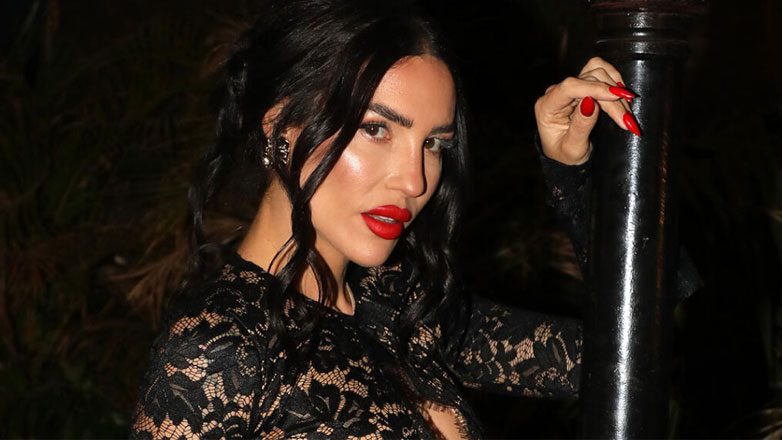 Ζέτα Θεοδωροπούλου: «Μην μου στέλνετε πού διακοπάρει ο πρώην, στείλτε σε εκείνη τι κάνει όταν δεν είναι μαζί του!»