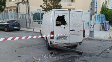 Αναβάτης μηχανής αντάλλαξε πυροβολισμούς με οδηγό ΙΧ στο Περιστέρι