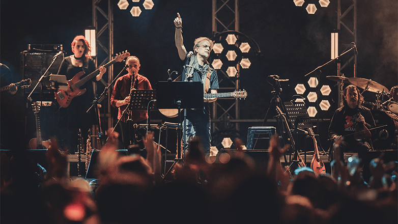 Μίλτος Πασχαλίδης: Έπειτα από 3 sold out συναυλίες, η μεγάλη γιορτή συνεχίζεται στον Λυκαβηττό