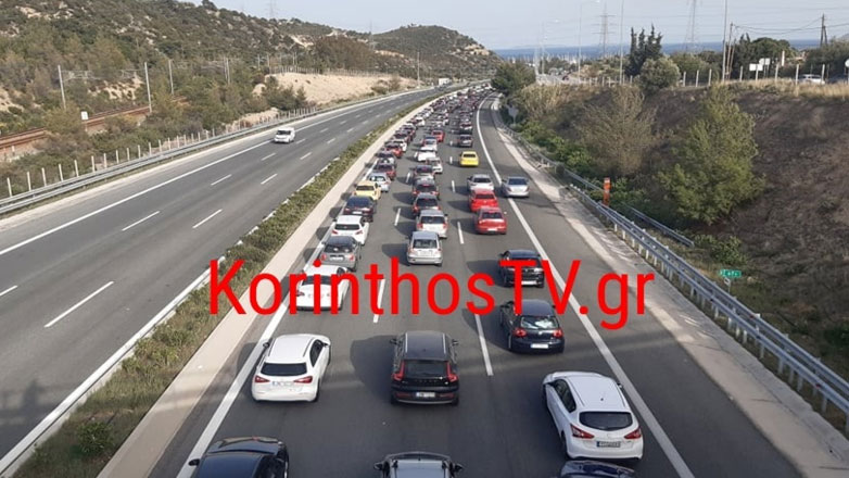 Δεξαμενή αποκολλήθηκε από όχημα και «προσγειώθηκε» στη μέση του δρόμου