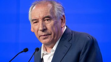 Φρανσουά Μπαϊρού -Γαλλία: «Το Ισραήλ έχει το δικαίωμα να αμυνθεί όταν απειλείται η ύπαρξή του»