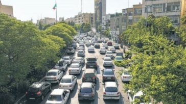 Ουρές χιλιομέτρων σε αυτοκινητοδρόμους της Τεχεράνης – Κάτοικοι φεύγουν εν μέσω ισραηλινών επιδρομών