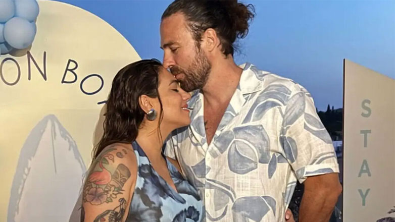 Ευρυδίκη Βαλαβάνη & Γρηγόρης Μόργκαν: To baby shower με φόντο την Ακρόπολη λίγο πριν τη γέννηση του γιου τους