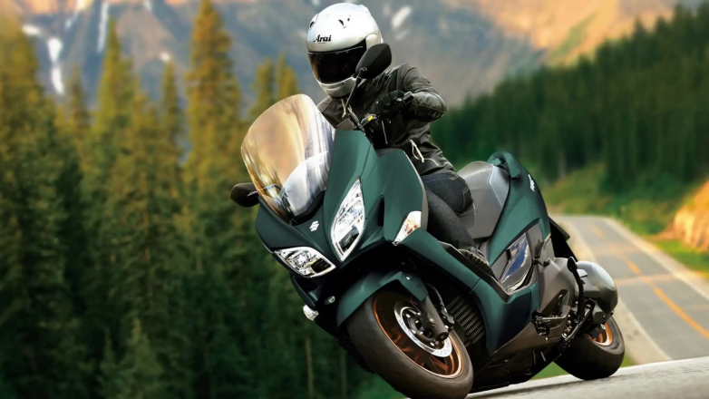 To Suzuki Burgman 400 επαναπροσδιορίζει την απλότητα με στυλ