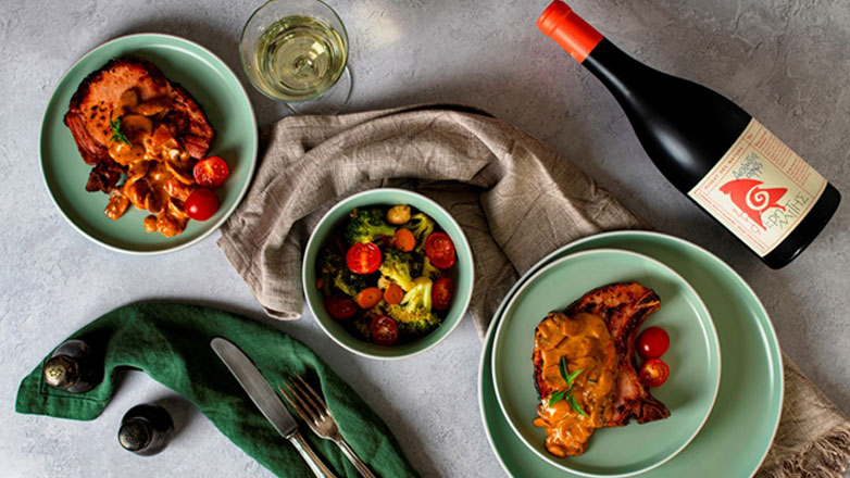 Η Κρήτη βάζει τη φωτιά, η Σάμος το μοσχάτο: Μια γευστική ένωση με βαθιές ρίζες και χαρακτήρα!