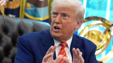 Τραμπ: «Ψευδής είδηση ότι έχω επικοινωνήσει με το Ιράν για συνομιλίες»