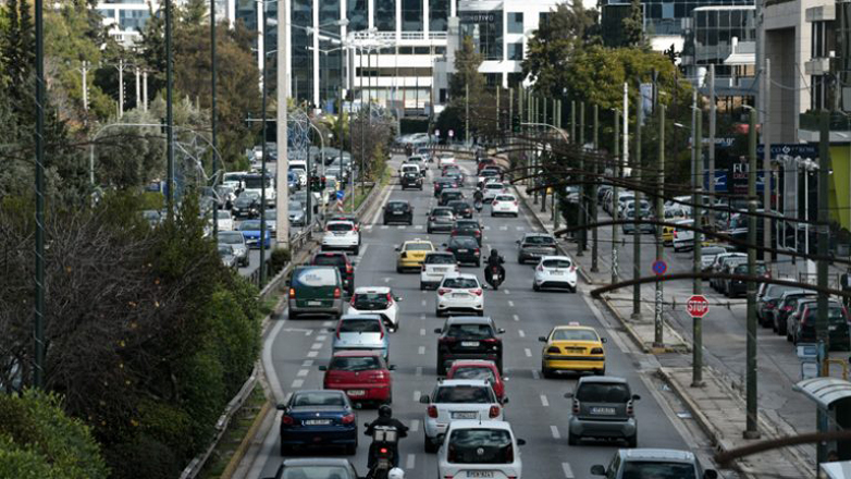 Κίνηση στους δρόμους: Μποτιλιάρισμα σε Κηφισό και κέντρο – Καθυστερήσεις και στην Αττική Οδό