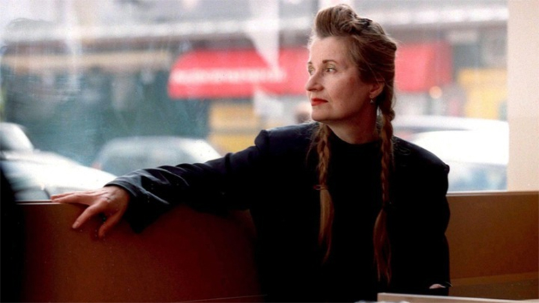 Ελφρίντε Γέλινεκ: «Πάλι; Είναι η δεύτερη φορά που πέθανα» – Η είδηση για τον θάνατο της νομπελίστριας ήταν λιγάκι υπερβολική