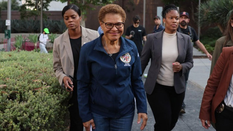 Άρθηκε η νυχτερινή απαγόρευση κυκλοφορίας στο Λος Άντζελες καθώς η ηρεμία επιστρέφει στην πόλη