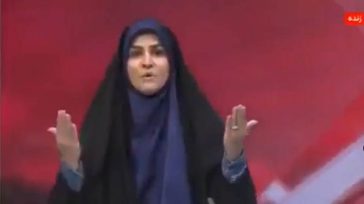 Σαχάρ Εμάμι: Η παρουσιάστρια επέστρεψε στον «αέρα» μετά τον ισραηλινό βομβαρδισμό στη τηλεόραση του Ιράν