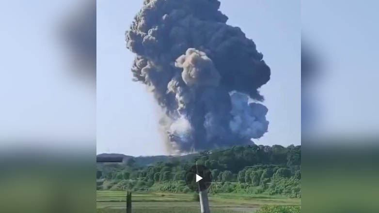 Ινδονησία: Έκρηξη του  ηφαιστείου Λεβοτόμπι Λάκι-Λάκι με τη στήλη καπνού να φτάνει τα 10 χιλιόμετρα σε ύψος