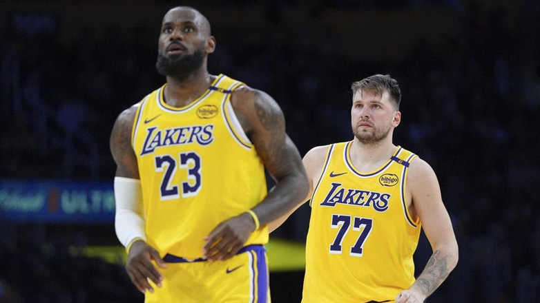 «Βόμβα» στους Λέικερς: Η οικογένεια Μπας πουλάει το πλειοψηφικό πακέτο μετοχών για 10 δισ. δολάρια!