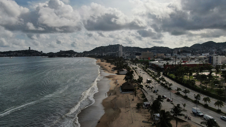 Μεξικό: Ο τυφώνας Erick ενισχύθηκε στην κατηγορία 3