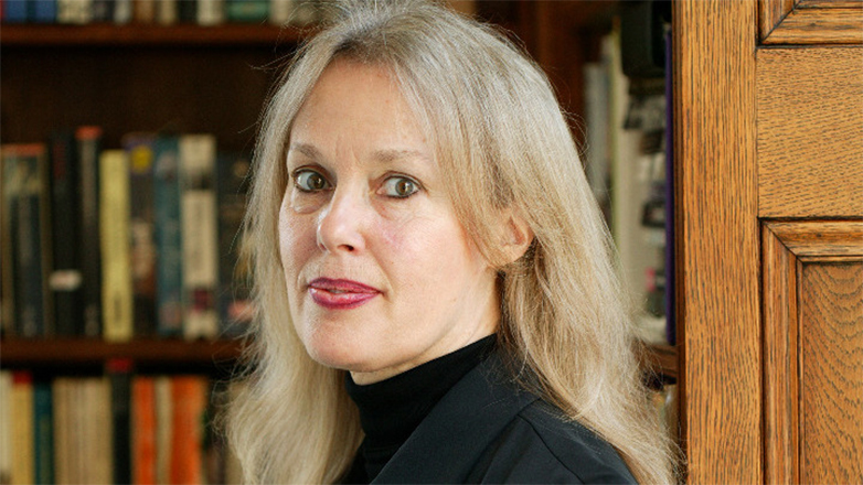 Elaine Scarry: «Ένιωσα την υποχρέωση να βοηθήσω τον Σαίξπηρ να τηρήσει την υπόσχεσή του»